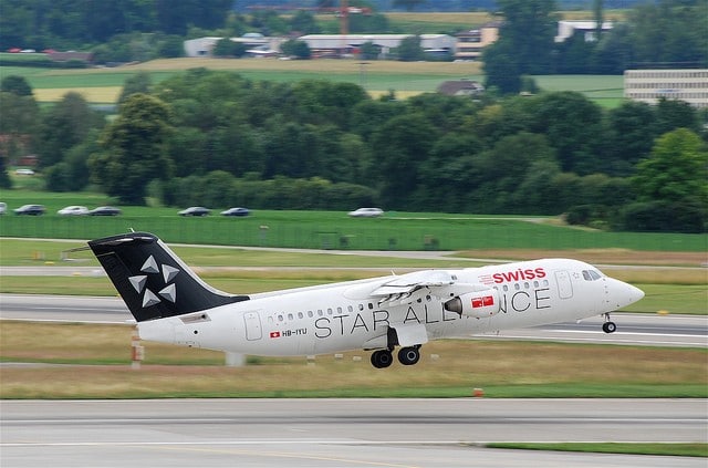 Swiss Avro RJ 100 HB-IYU departing Zurich by Aero Icarus on Flickr