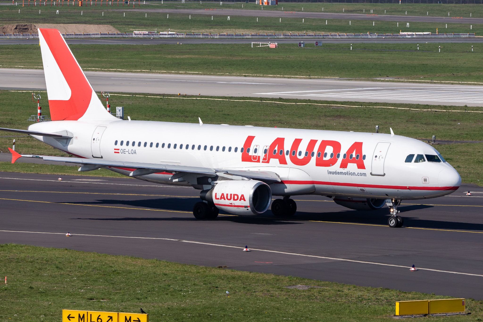 Laudamotion cheap checked baggage